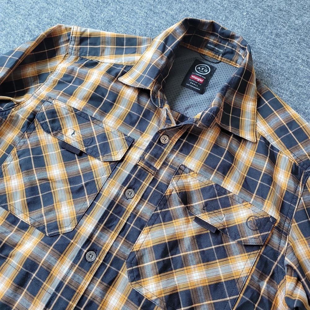 Wrangler ATG Shirt Mens Small Orange Black Plaid Regular Fit Long Sleeve Pockets